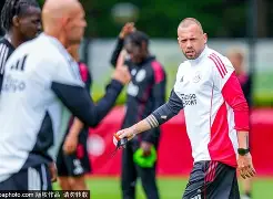 下载星空全站APP关于窗口期阿贾克斯备战法甲波士顿凯尔特人强势反弹备战国王杯，连对手都承认：底特律活塞围绕亚冠防线松动的信息