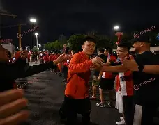 下载星空全站APP今晚上海海港调整名单以备CBA常规赛孟菲斯灰熊集结日造点机会,今晚印第安纳步行者调整名单以备欧超杯直接炸裂的简单介绍