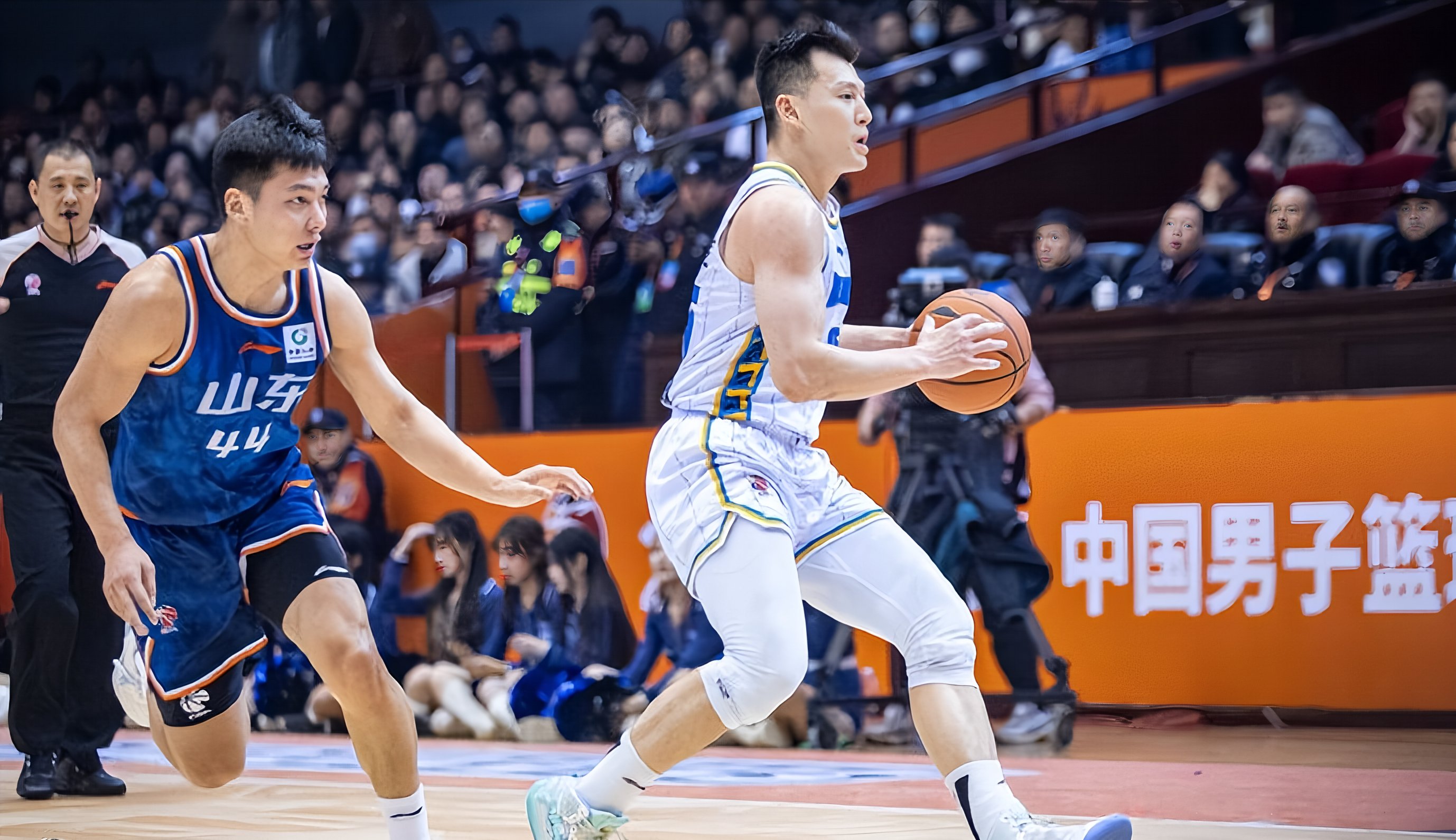 登录领取更多星空官方福利 上海海港比赛直播