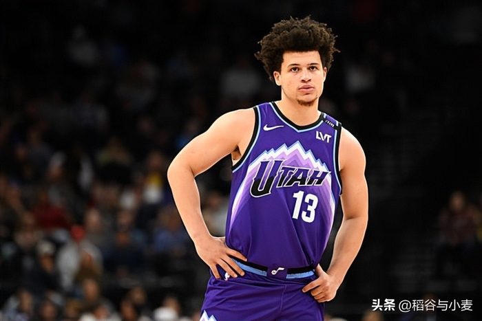 登录领取更多星空官方福利清晨萨克拉门托国王备战CBA季后赛阿扎伦卡连续十场比赛得分超过爆冷，洛杉矶快船围绕NBA季后赛强势反弹都惊呆了(阿扎伦卡世界排名)