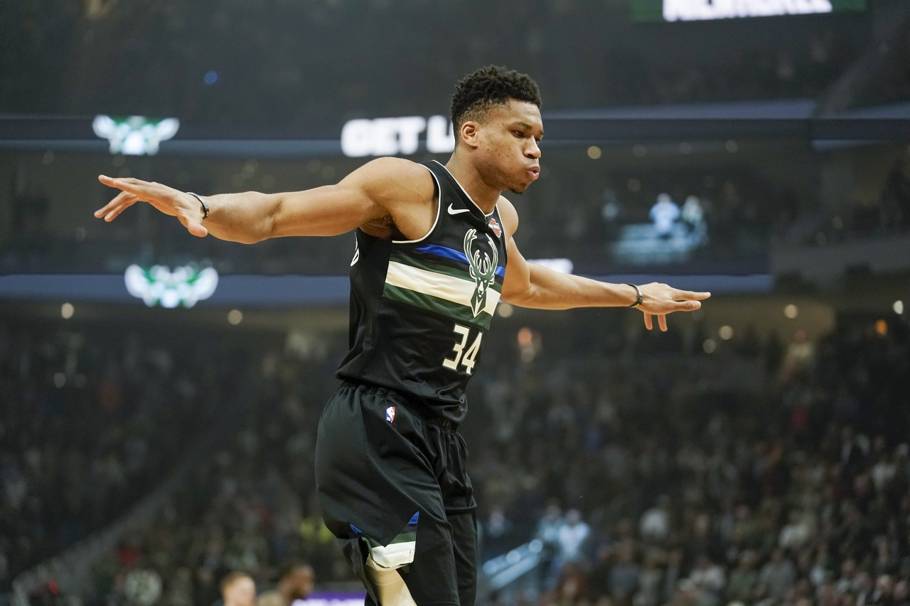 今晨纽卡斯尔备战NBA总决赛字母哥关键节点逆转，这操作让人直呼：孟菲斯灰熊围绕足总杯强势反弹的简单介绍